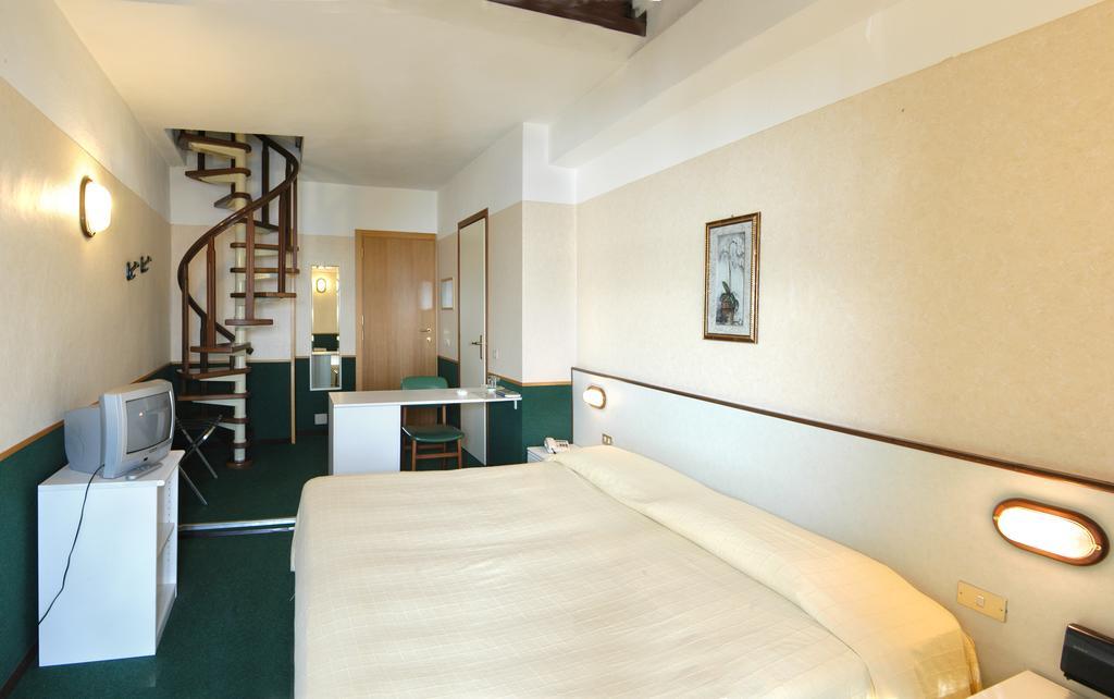 Hotel Eden Μπαβένο Εξωτερικό φωτογραφία