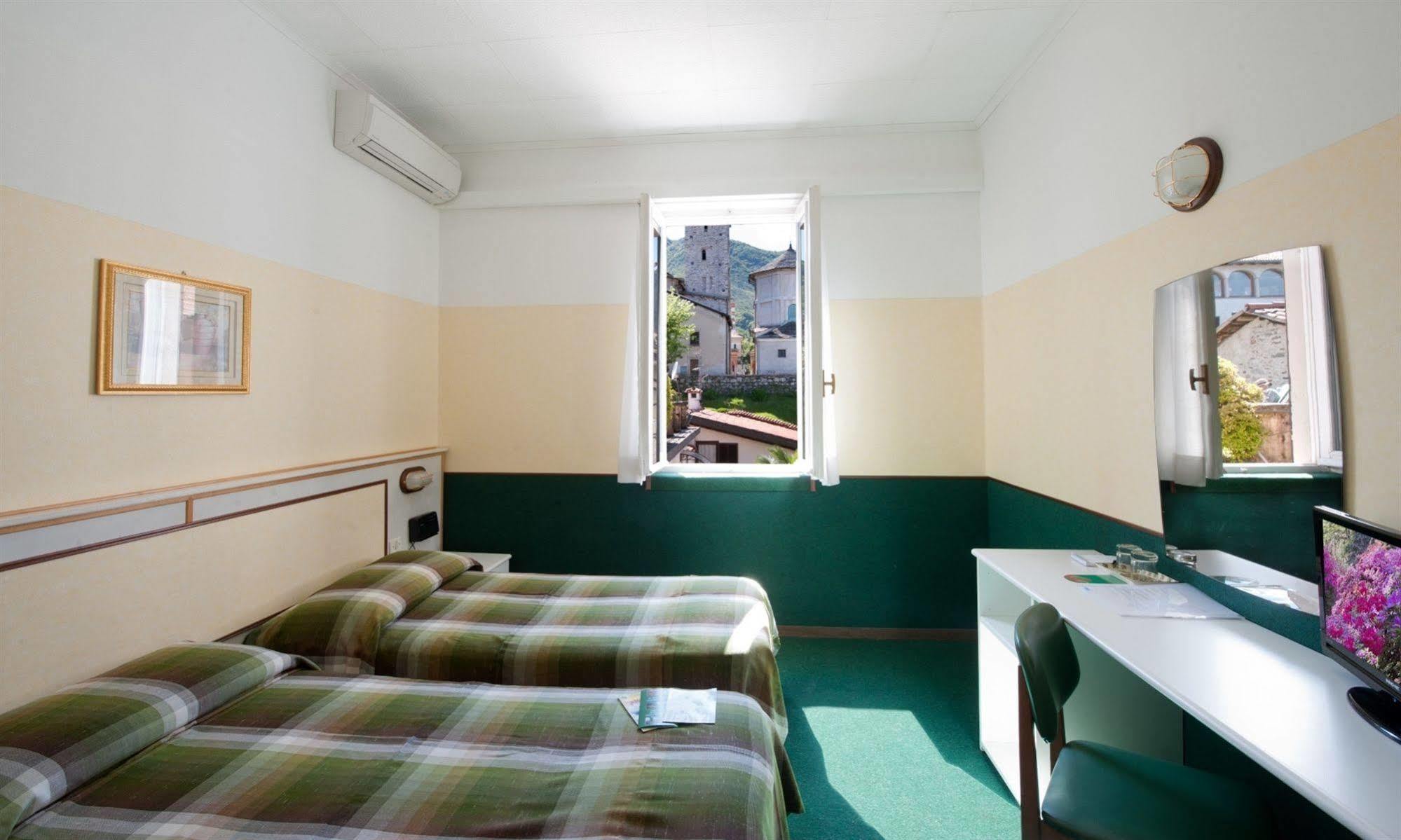 Hotel Eden Μπαβένο Εξωτερικό φωτογραφία